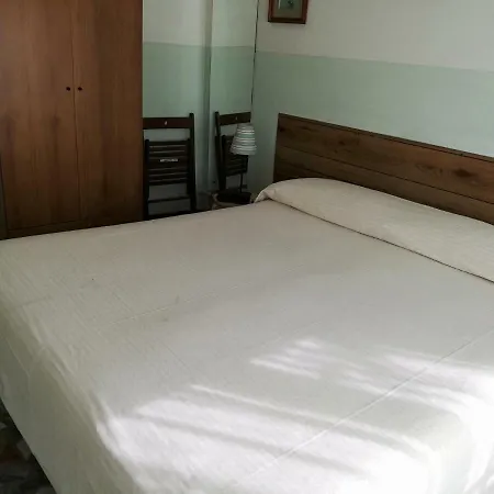 Caprice Hotel 2*
