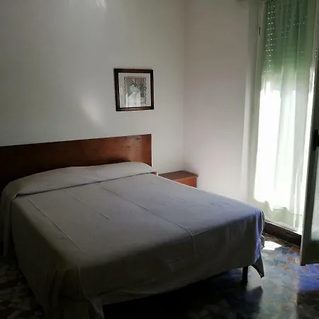 Hotell Caprice Marina di Massa