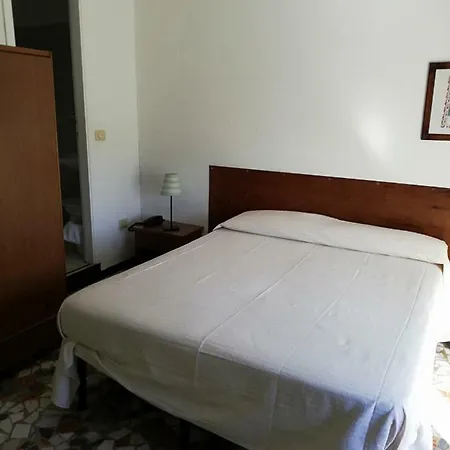 Hotell Caprice 2*